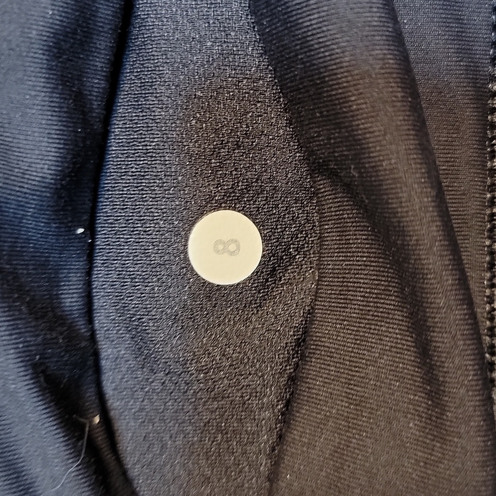 Lululemon Gray Scale Full Length Patterned Leggin… - image 7